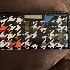 Nine West wallet